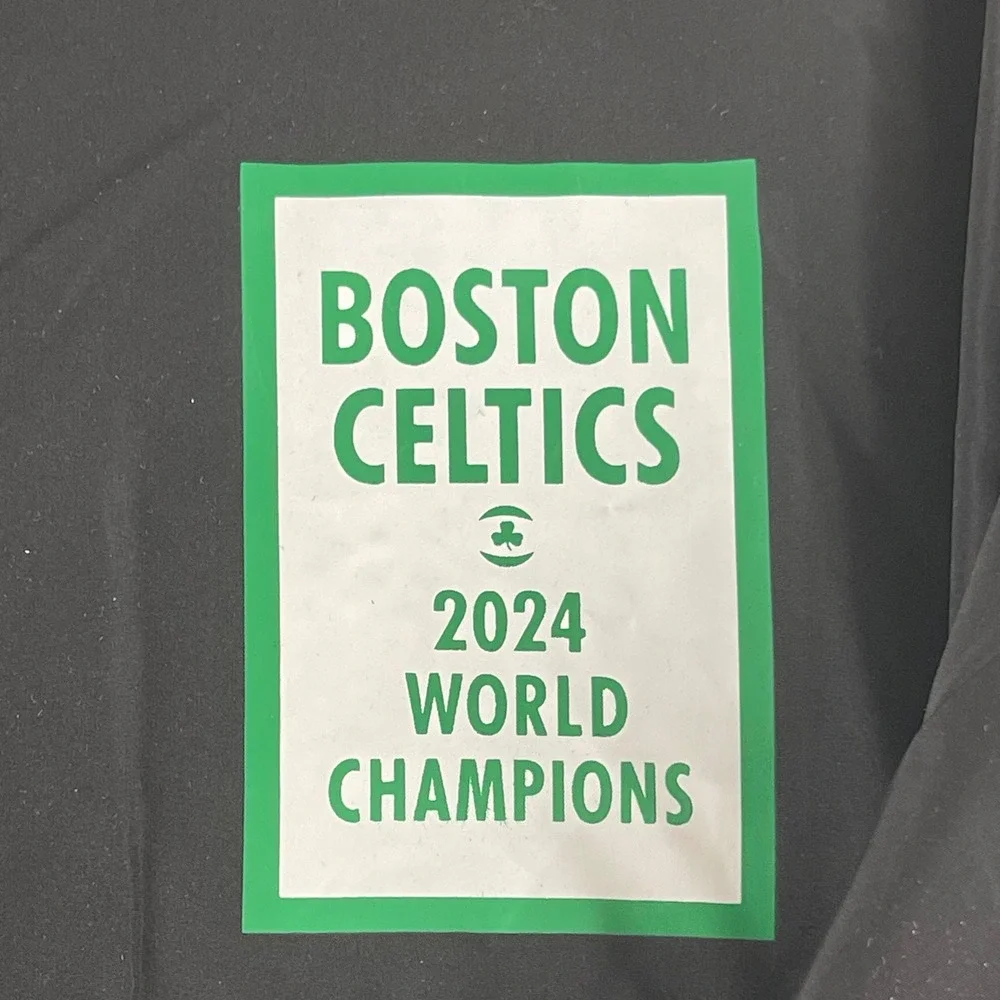 Boston Celtics 2024 World Champions Windbreaker Jacket‎ Mens M Black Full Zip
